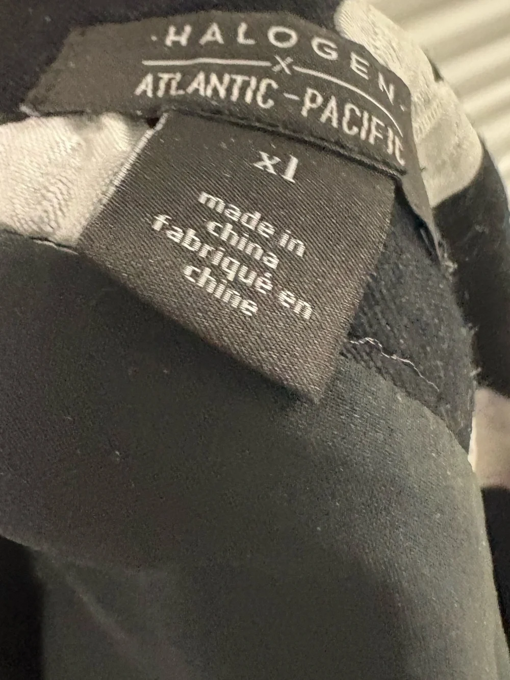 Halogen x Atlantic Pacific Hearts Skirt. Size XL. Like New.